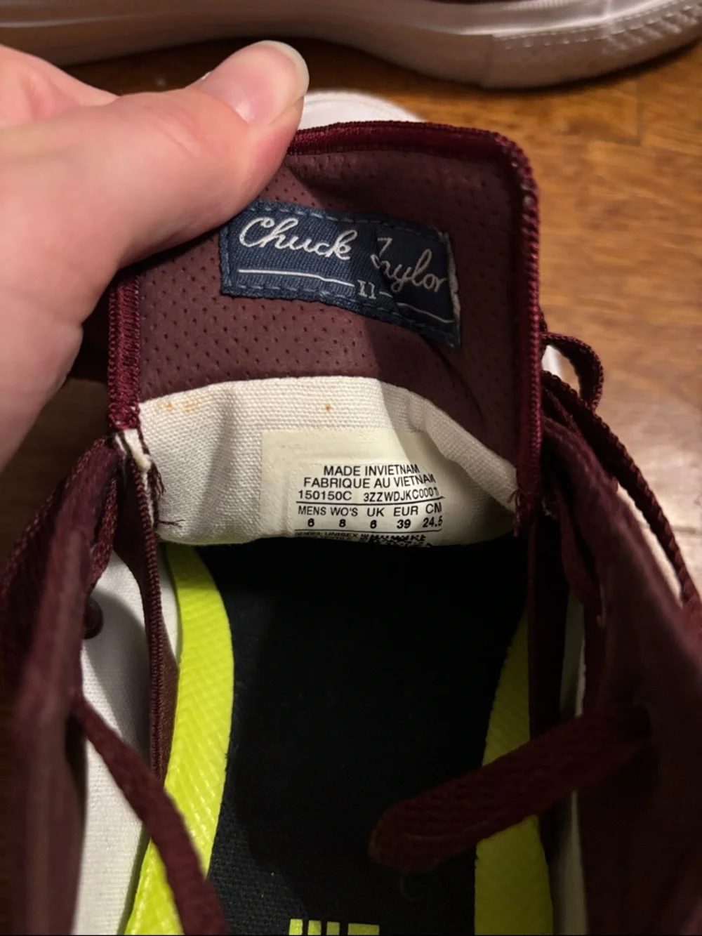 Converse Chuck Taylor II Low Top Sneakers in Burgundy with White Toe - Picture 2 of 5